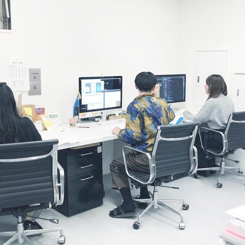 20:00 作業確認のためプロダクションへ | 城﨑 哲郎 デザイナー職